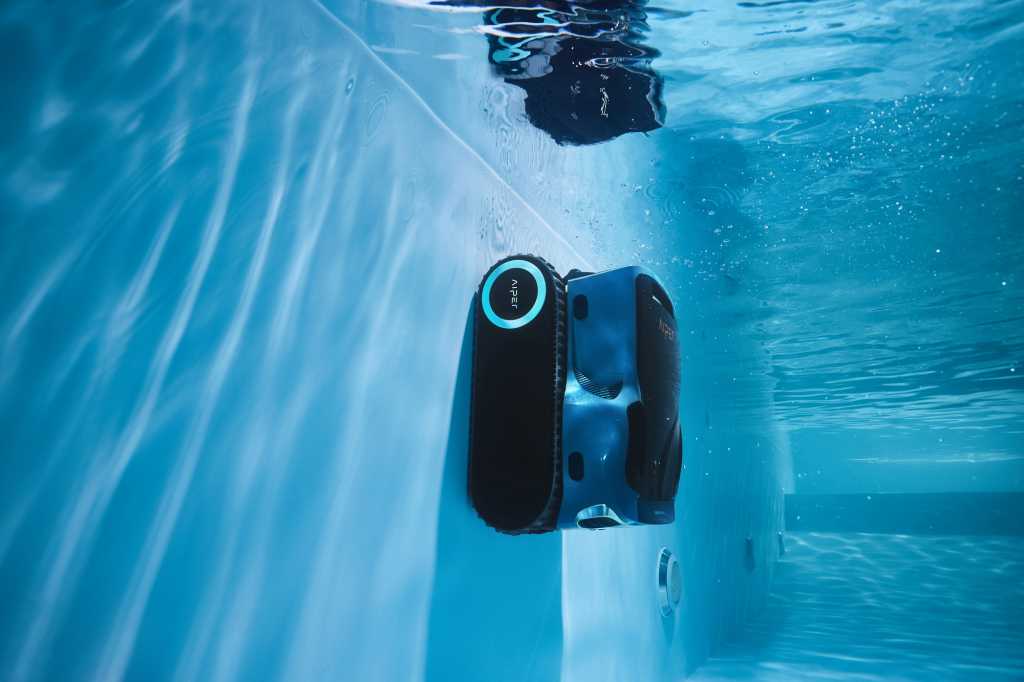 Aiper Scuba X1 Pro Max Climbing Pool Wall.jpg