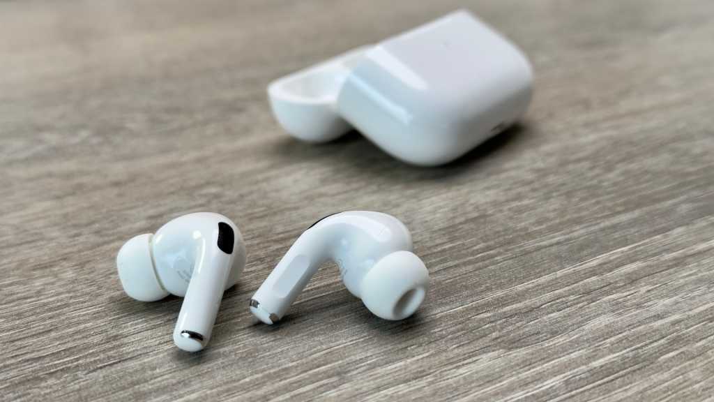 Airpods Pro 2022 Review 2.jpg