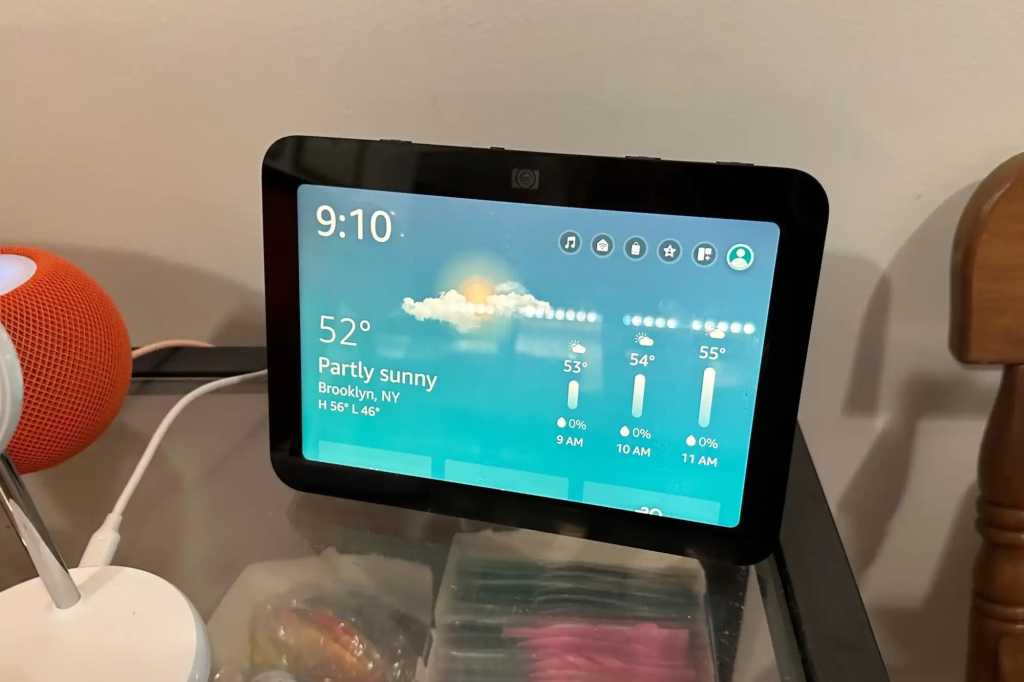 Amazon Echo Show 8 Adaptive Content Near.jpg