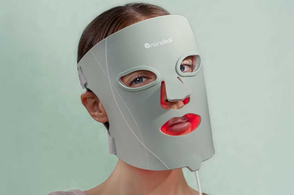 Face Mask With Model 3.jpg