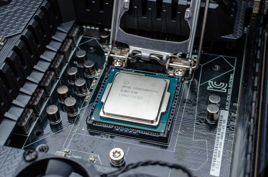 Install Intel Cpu Motherboard 100748992 Orig 1.jpg