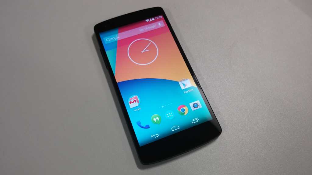 Nexus 5 Front 1.jpg