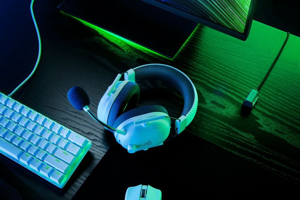 Razer Blackshark V2 Pro 2023 Setup Shot White.png