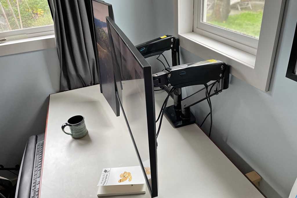 Huanuo Hnds 12 Dual Monitor Arm.jpg