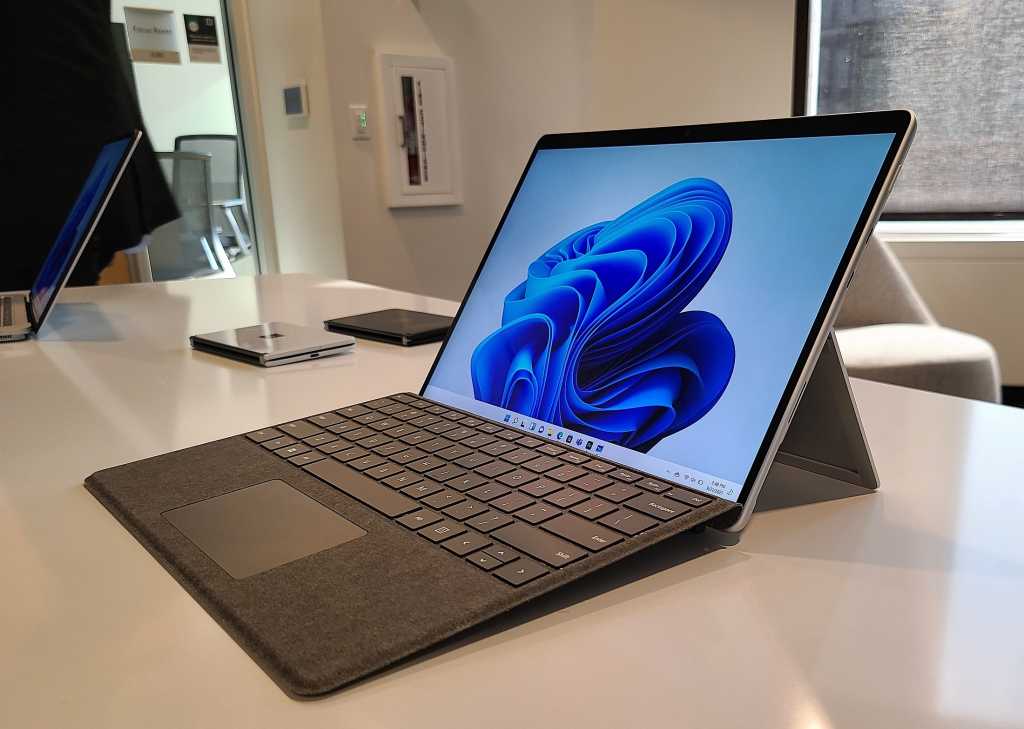 Surface pro 8.jpg