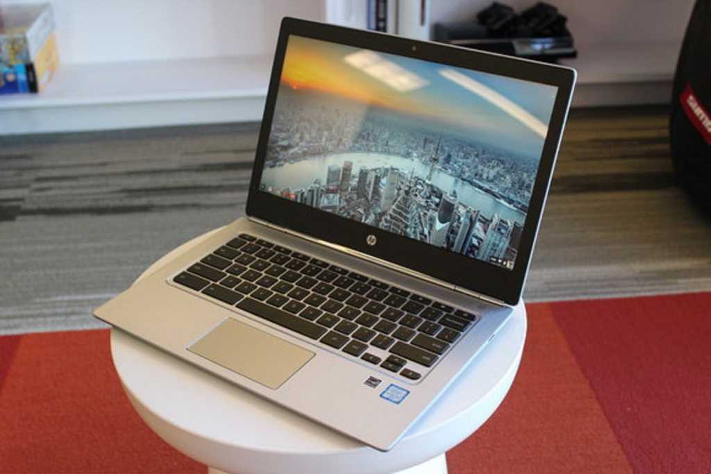 Hp chromebook 13 3qtr 2017 resized 100880131 orig.jpg