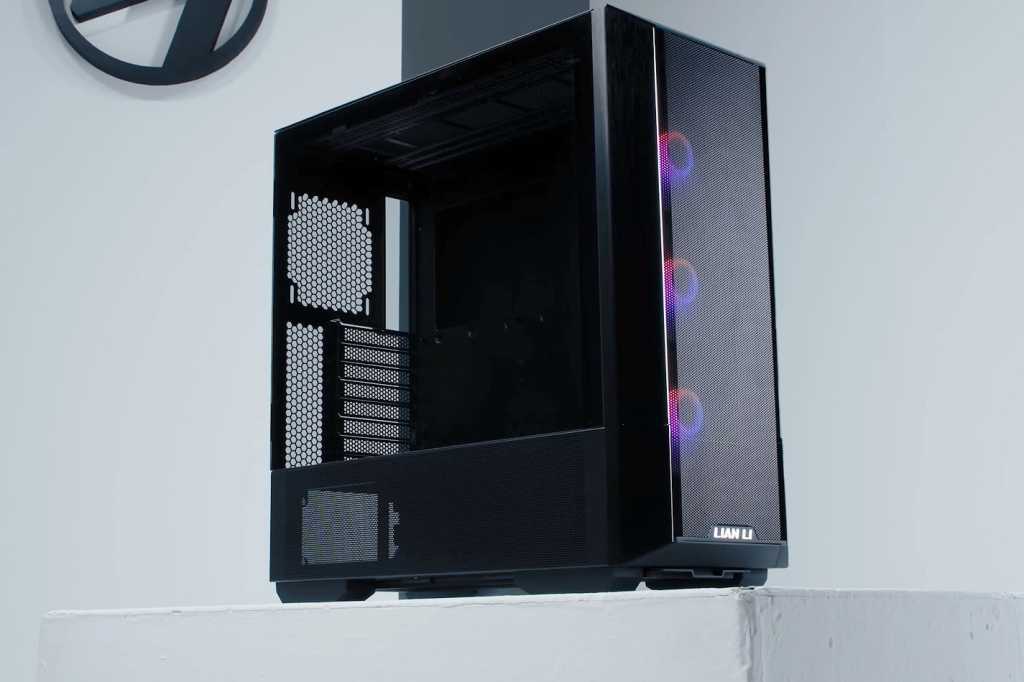 Lancool iii 1 100894112 orig.jpg