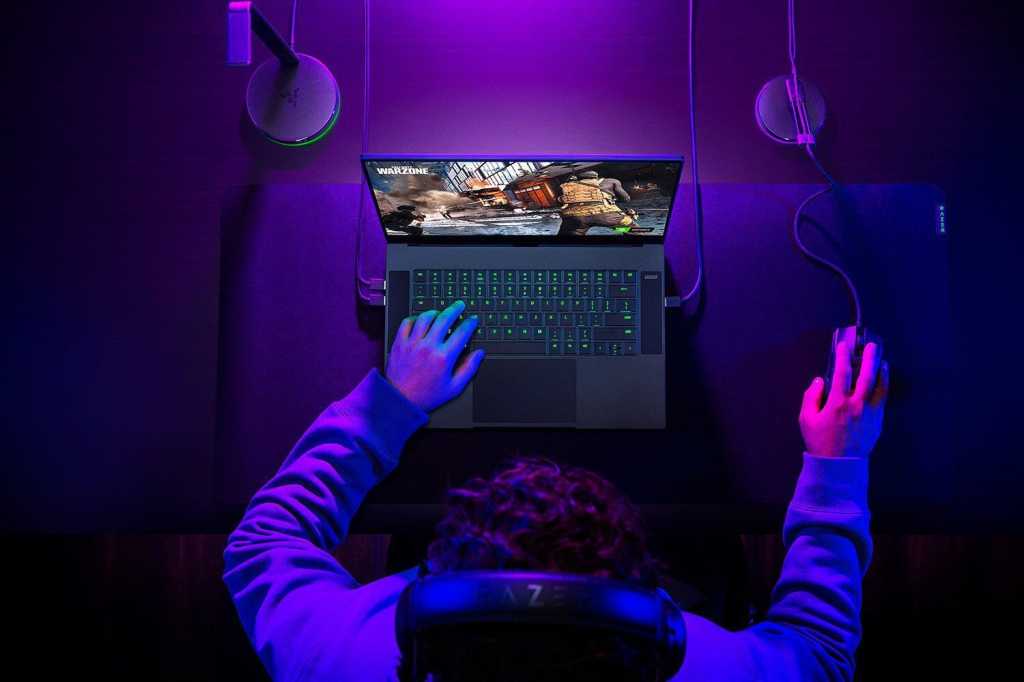 Razer blade 15 100875339 orig 1.jpg