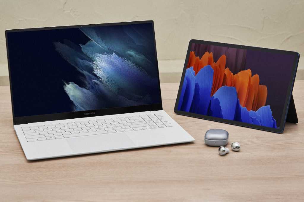 Samsung galaxy book pro 15inch mysticsilver ecosystem cropped 100886369 orig.jpg