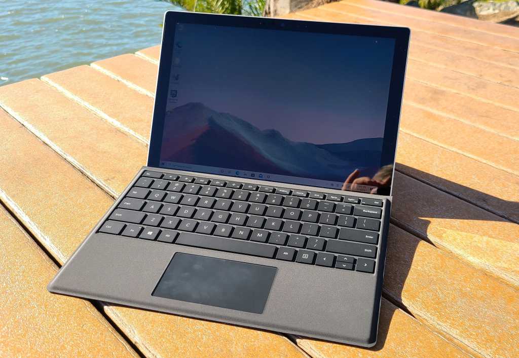 Surface pro 7 alt primary full sun 100877014 orig.jpg