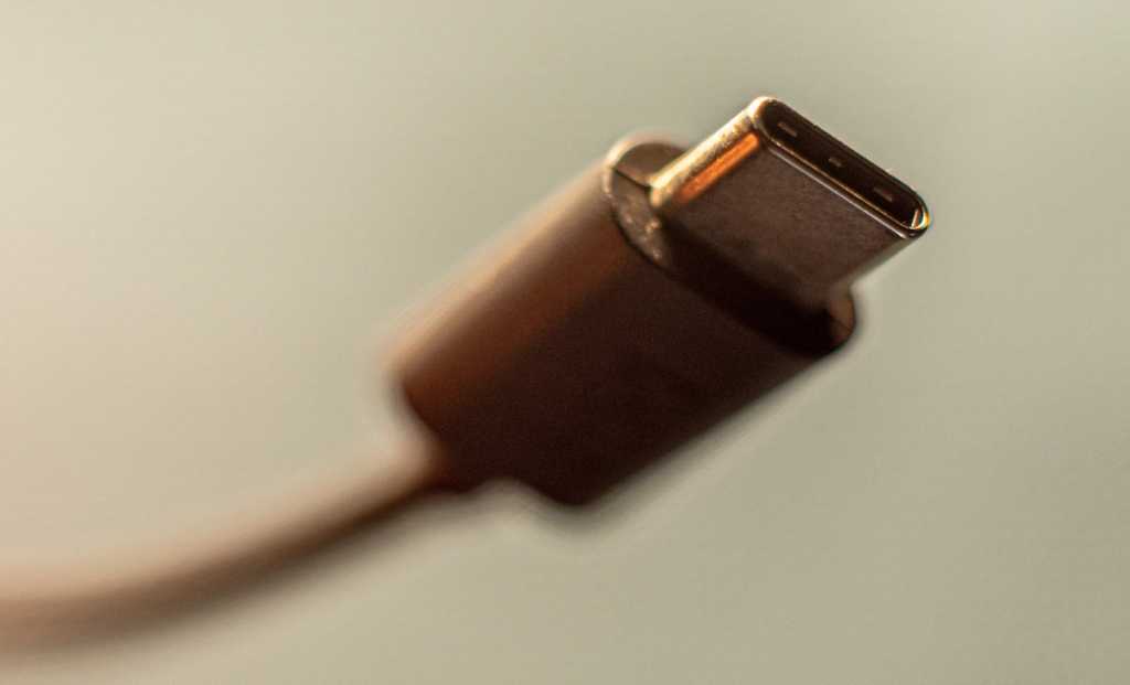 Usb cable marcus urbenz.jpg