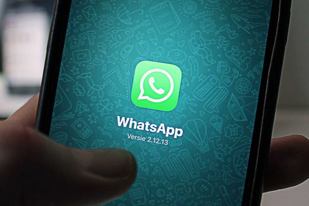 Whatsapp secure messaging mobile phone by anton cc0 via pexels 1200x800 100754617 orig.jpg