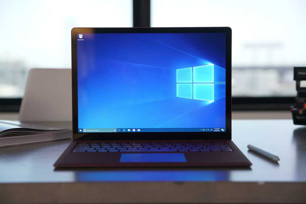 Windows 10 surface laptop 100739637 orig 6.jpg