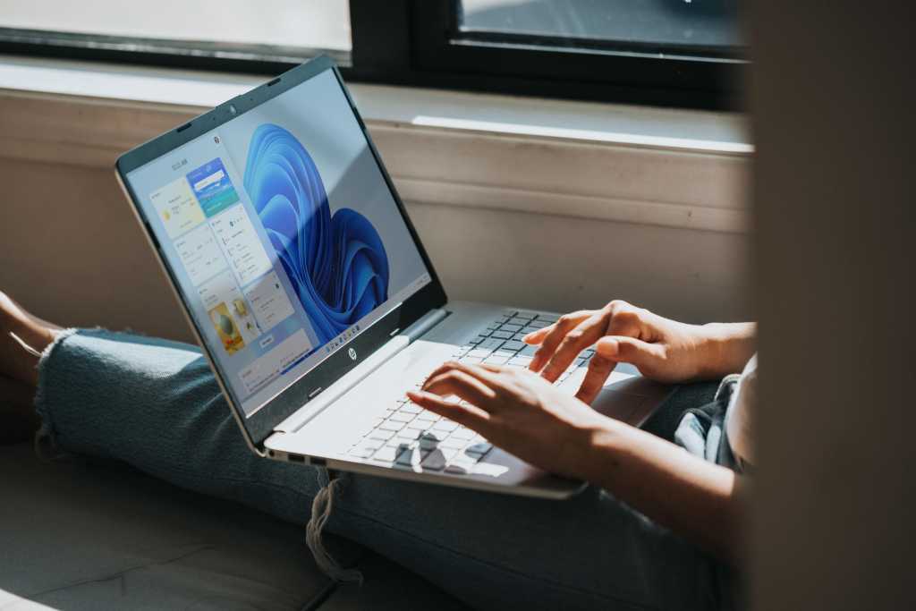 Windows aigswjmvoeo unsplash 100914704 orig 100916232 orig.jpg