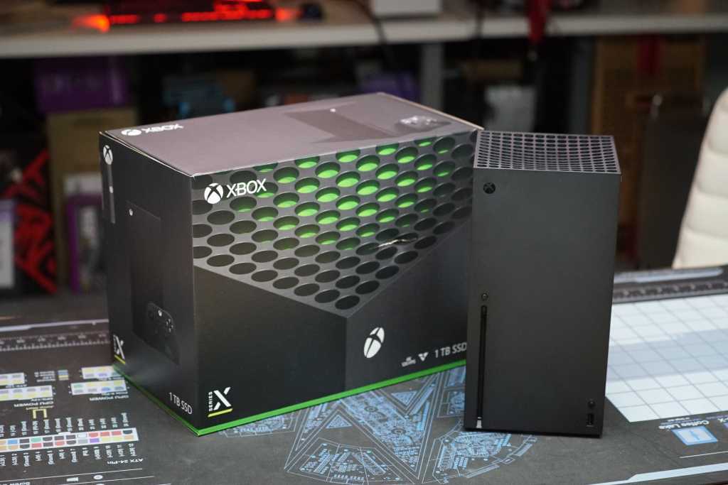 Xbox series x with box primary 100865072 orig.jpg