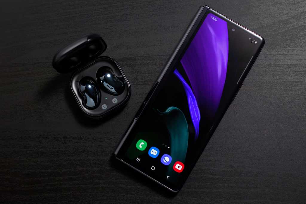 Galaxy z fold 2 buds 100856253 orig.jpg