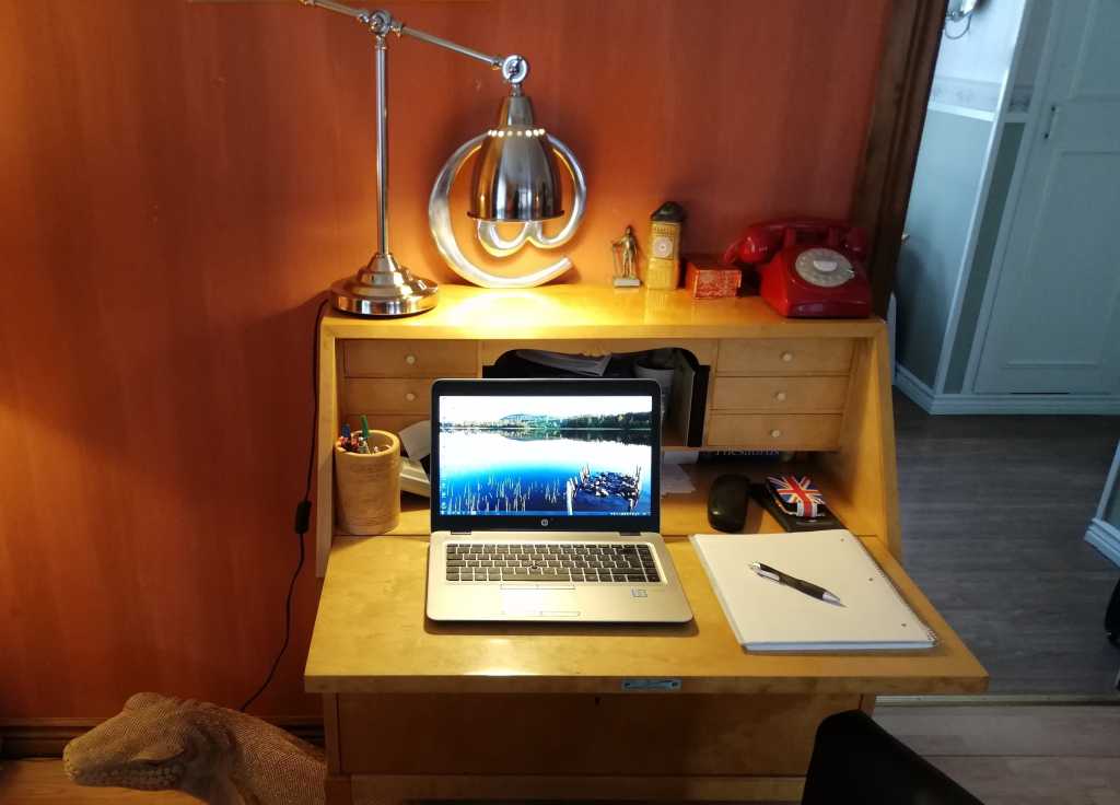 Home office tech maintenance 100836650 orig 1.jpg