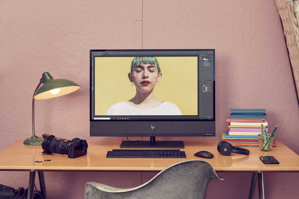 Hp envy 32 aio lifestyle shot 100826076 orig.jpg