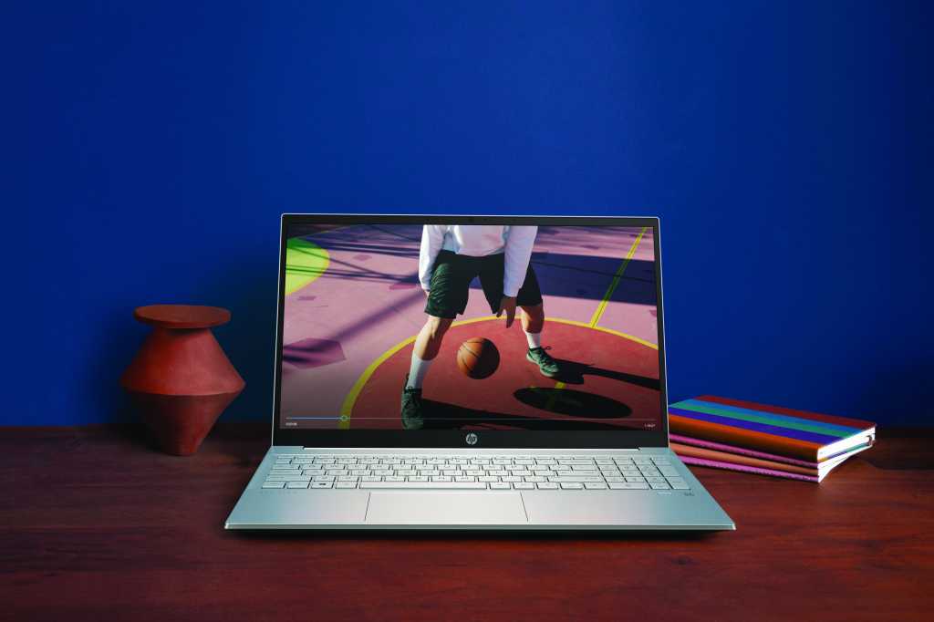 Hp pavilion 15 ceramicwhite naturalsilver nt hdcam nonodd fpr scrnss hero frontfacing 100858384 orig.jpeg