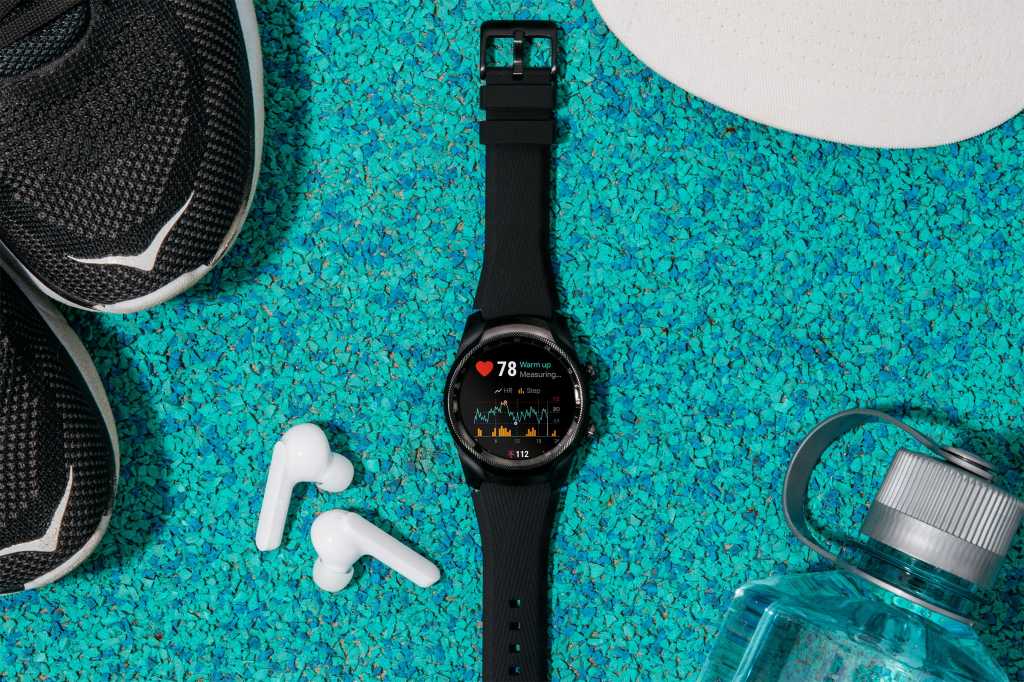 Mobvoi ticwatch pro 4g 100801445 orig.jpg