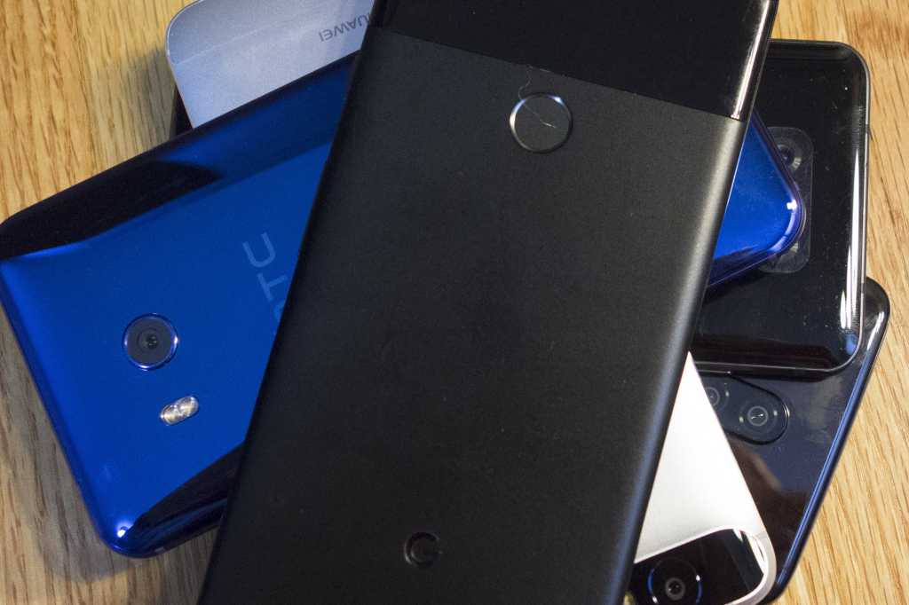 Old android phones 100840244 orig.jpg