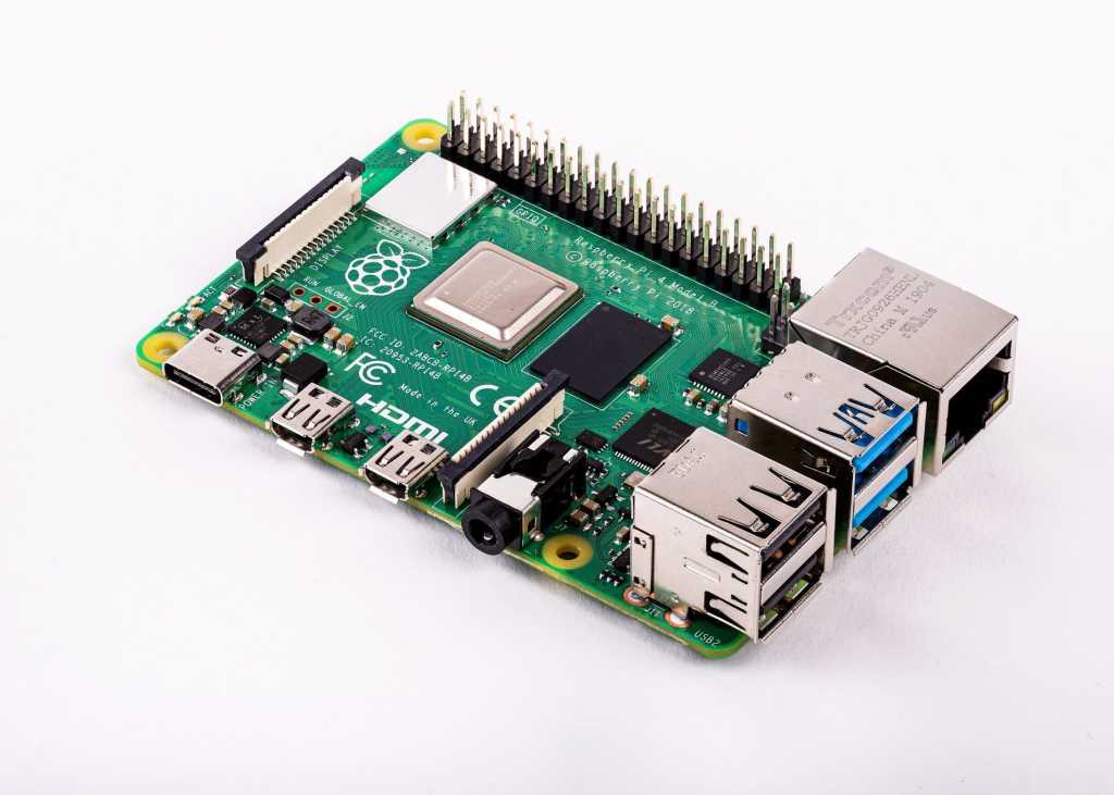 Raspberry pi 4 100801435 orig 1.jpg