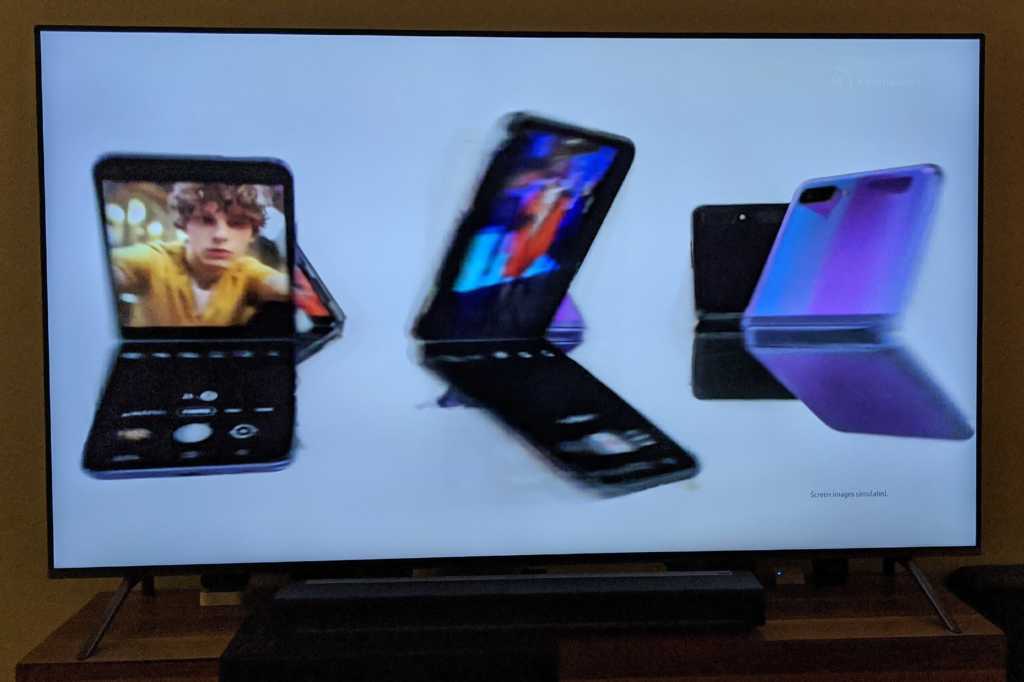 Samsung flip phone ad 100831620 orig.jpg